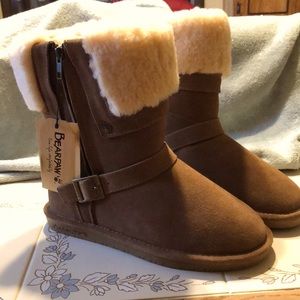 BEARPAW Winter Boots Size 9M never worn